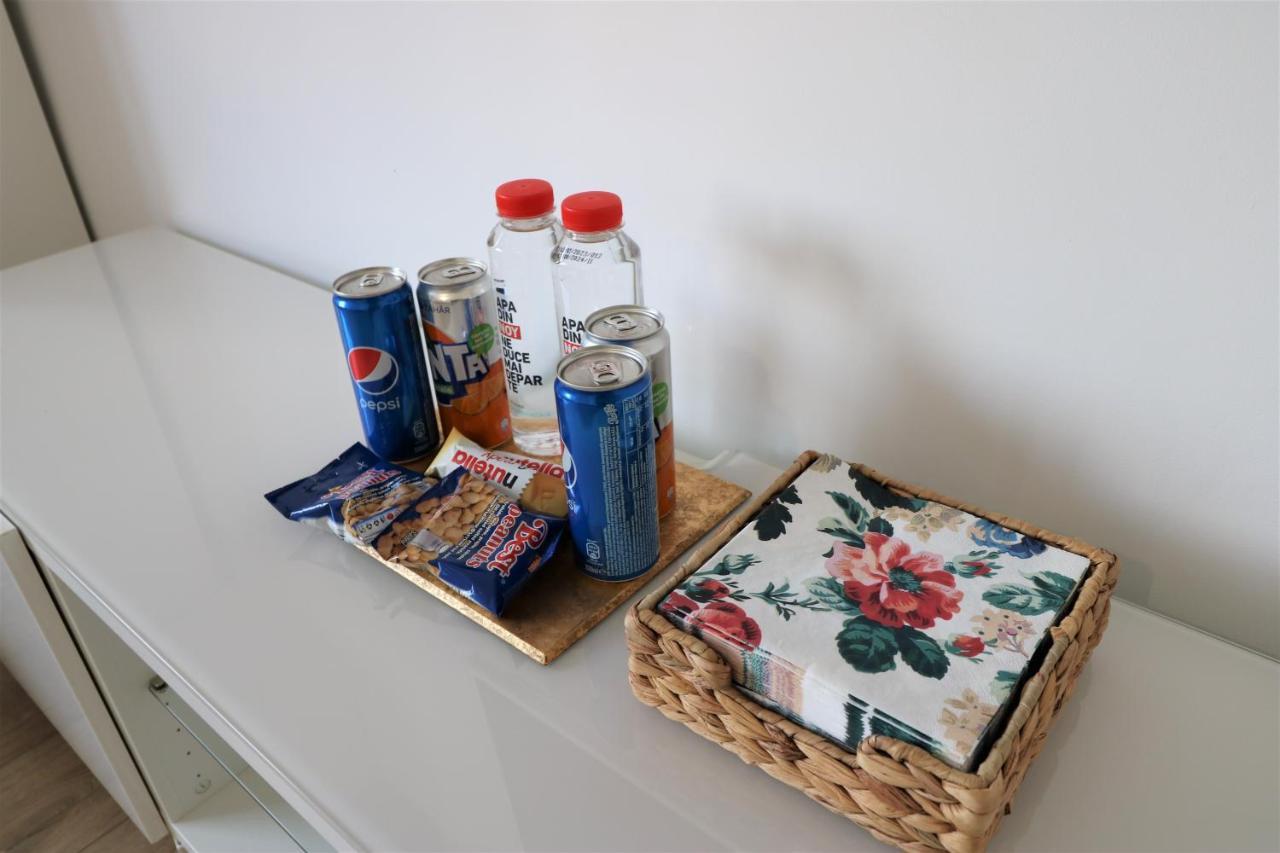 בוקרשט Lovely City Center Apartment - Free Minibar מראה חיצוני תמונה